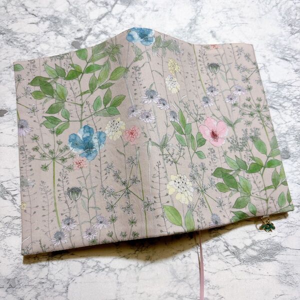 ブックカバー 文庫判 イルマ60%縮小 Liberty