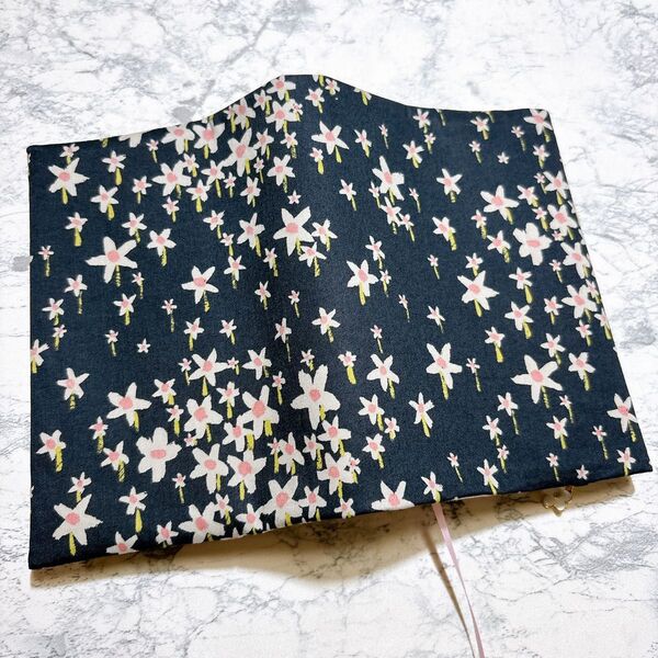 ブックカバー 文庫判 スターリーナイト Liberty