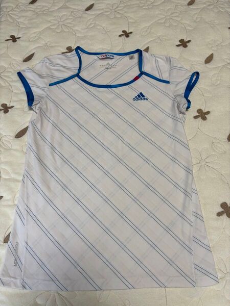 アディダス Tシャツトップス半袖シャツ テニスウェアー スポーツウェアランニングフィットネスヨガスポーツ