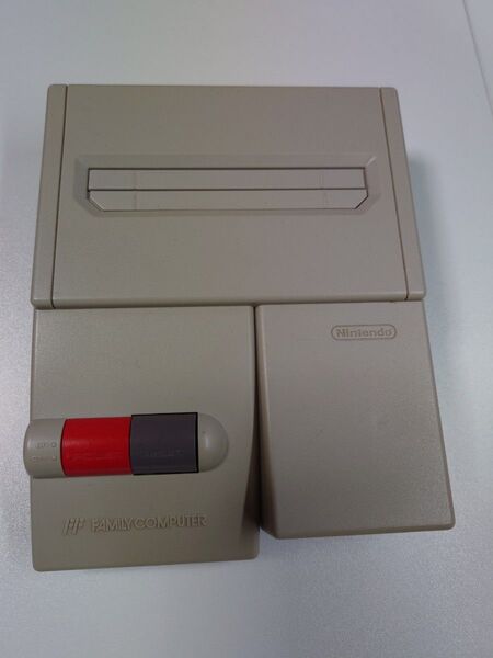(最終値下げ)ニューファミコン 本体(動作品)とACアダプターのセット newファミコン ファミリーコンピュータ ファミコン