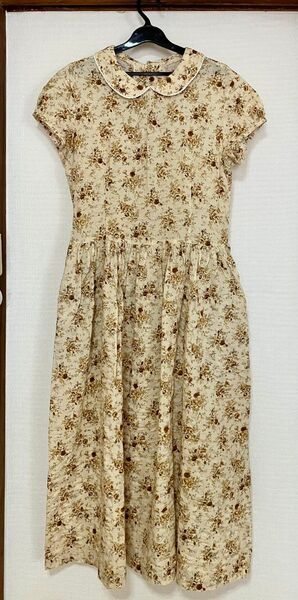 メルヘンハウス 小花柄ロングワンピース