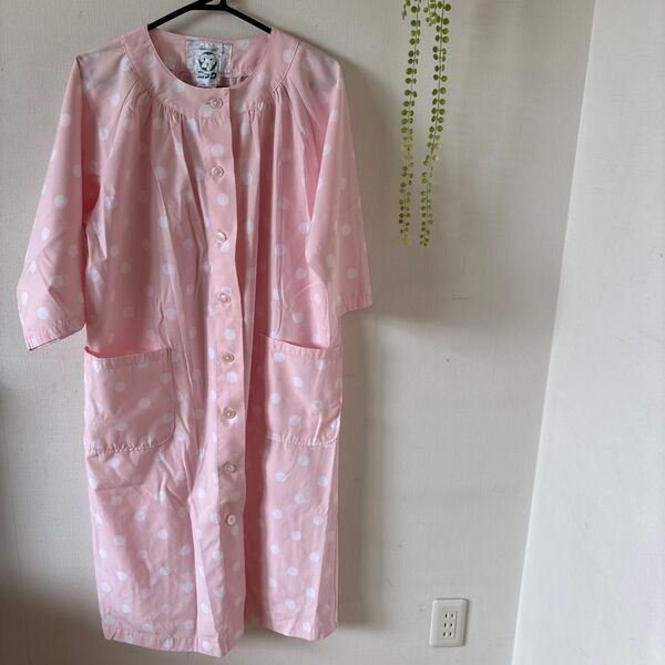 sanitized ニック ネグリジェ パジャマ 介護服 術後服前開き全面ボタン ピンク水玉模様 サイズ不明