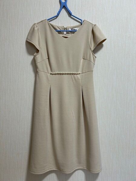 tocco closet ベージュ 半袖 ひざ丈ワンピース 新品タグ付き