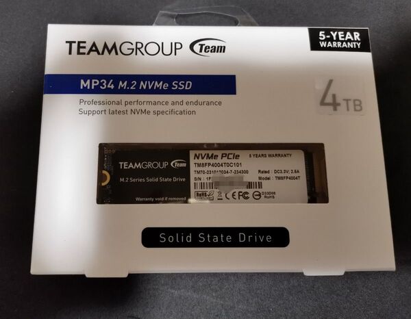 SSD NVMe1.3 4TB M.2 PCIe Gen3x4 Type2280 新品未開封