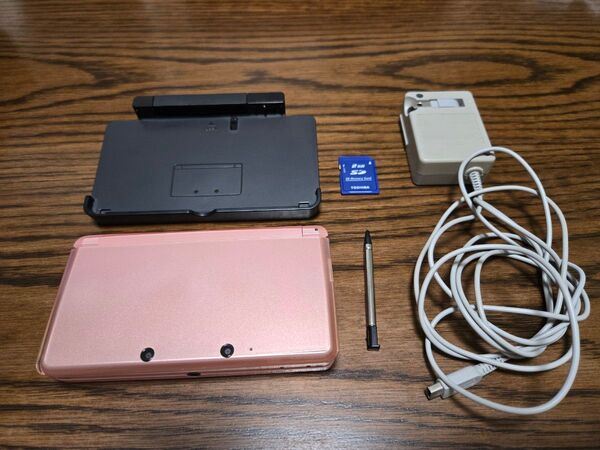 ニンテンドー3DS ピンク 本体 付属品セット