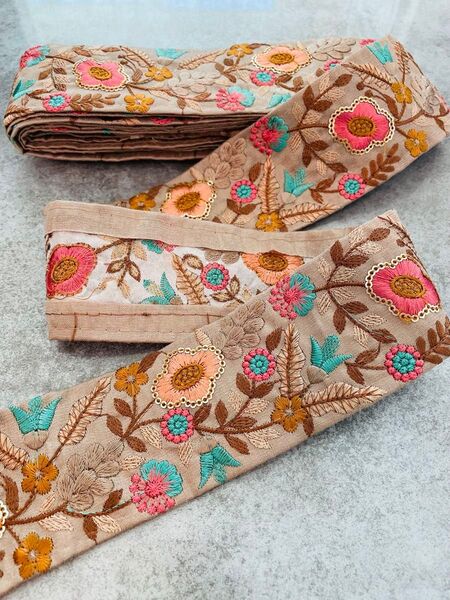 インド刺繍リボン リボン1m ハンドメイド ヘアアクセサリー ポーチ まとめ買い割引きあり