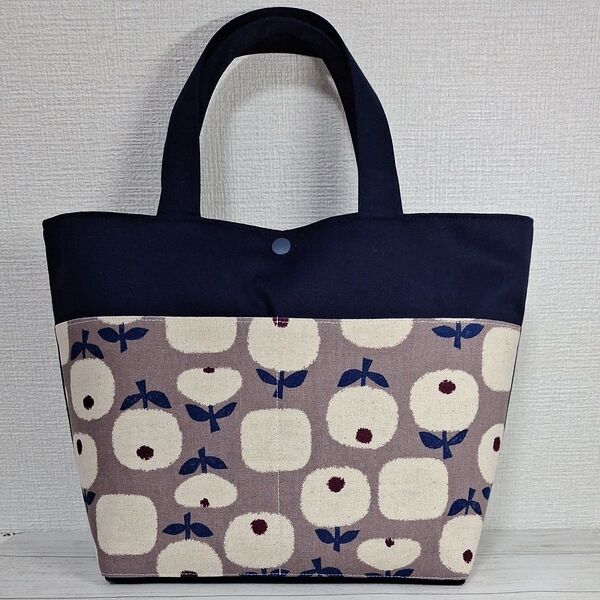 《893》ハンドメイド☆トートバッグ☆外ポケット付き