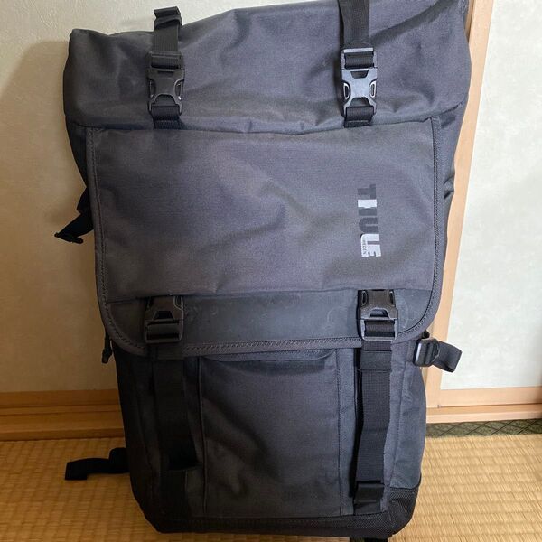 Thule (スーリー) カメラ用バックパック(ダークシャドウ) Covert DSLR Rolltop Backpack