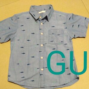 キッズ GU サメ柄半袖シャツ 130cm 魚 シャーク 子供服
