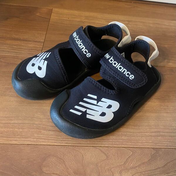 new balance 黒 サンダル 17センチ ブラック