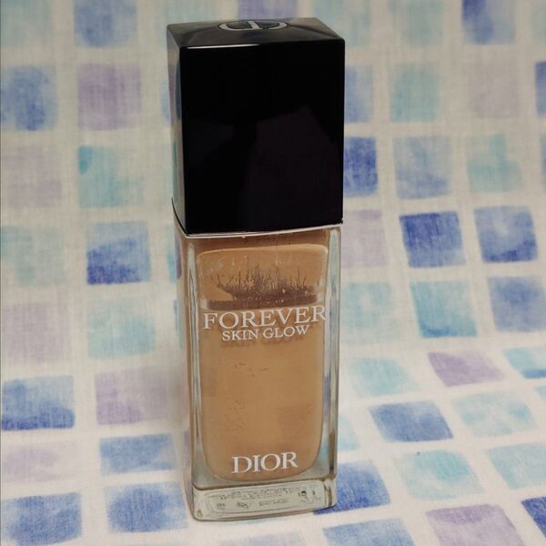 Dior ディオールスキン フォーエヴァー フルイドグロウ 1N ニュートラル