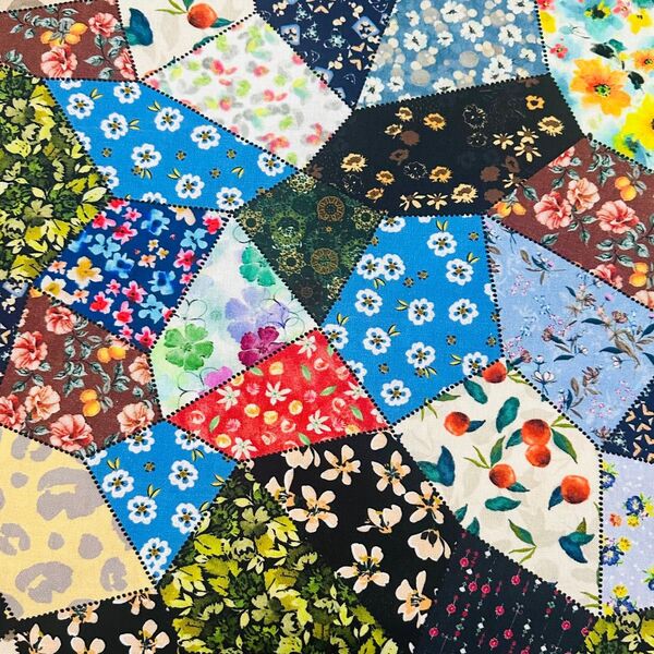 【感謝SALE】☆鮮やかなお花柄 綿100%シーチング生地 110x1M