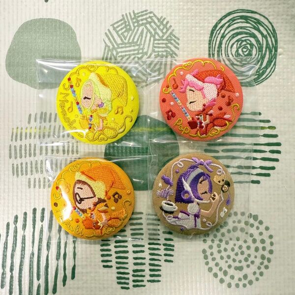 【新品未使用】おジャ魔女どれみ 刺繍缶バッジ ももこ はづき ほっぷ おんぷ