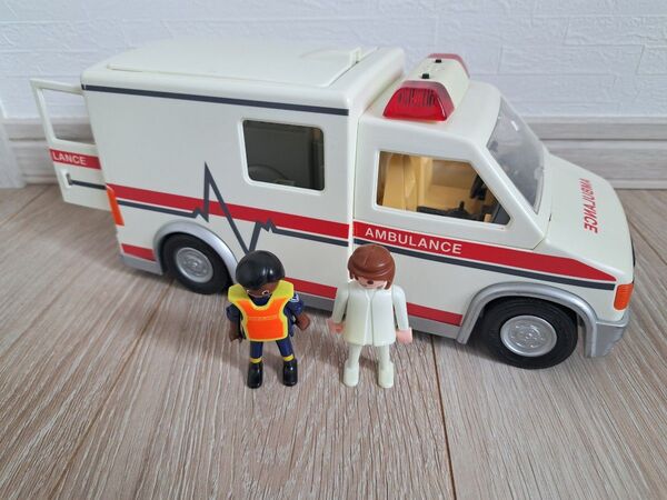 プレイモービル Ambulance 救急車 廃盤