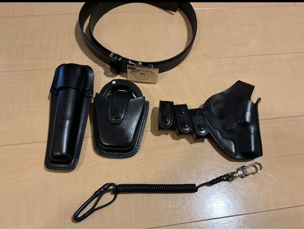 警察装備 私服警察官