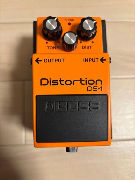 新品 ほぼ未使用 BOSS DS-1 マレーシア製 新バッファ ボス ディストーション カートコバーン