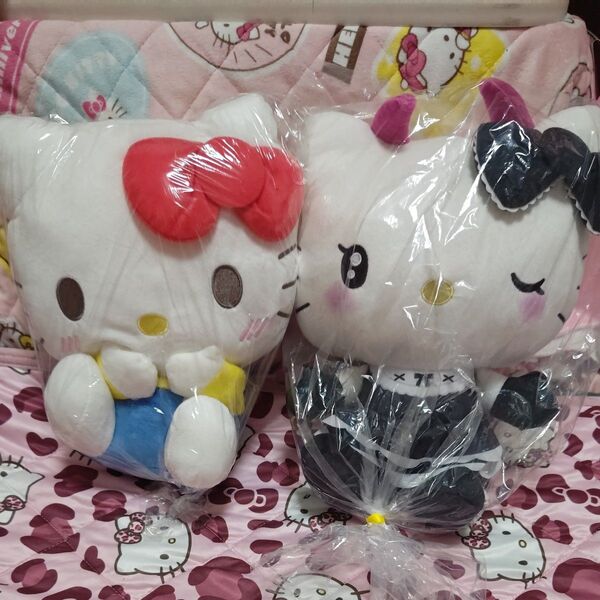 サンリオキャラクターズてれてれおすわりドールBIGタイプ+ネオゴシックドールズBIGタイプぬいぐるみ2点セット ハローキティ