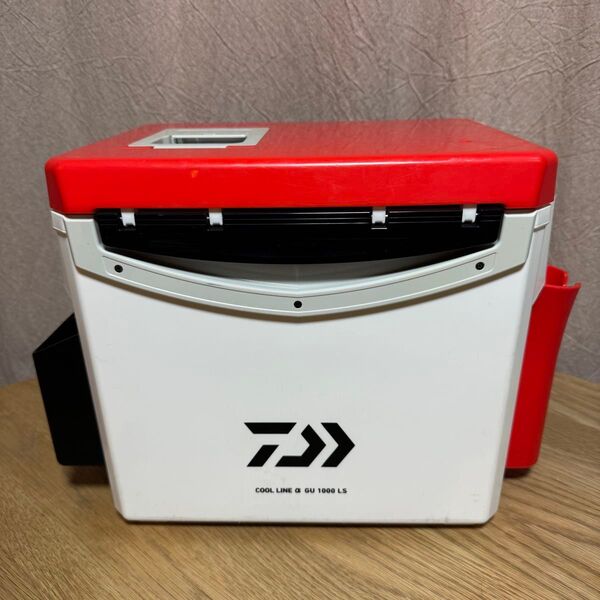 ダイワ クールラインα クーラーボックス GU1000X ライトソルト レッド