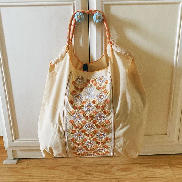新品 レトロ お花柄刺繍 軽量 エコバッグ ナイロン Mサイズ ベージュ
