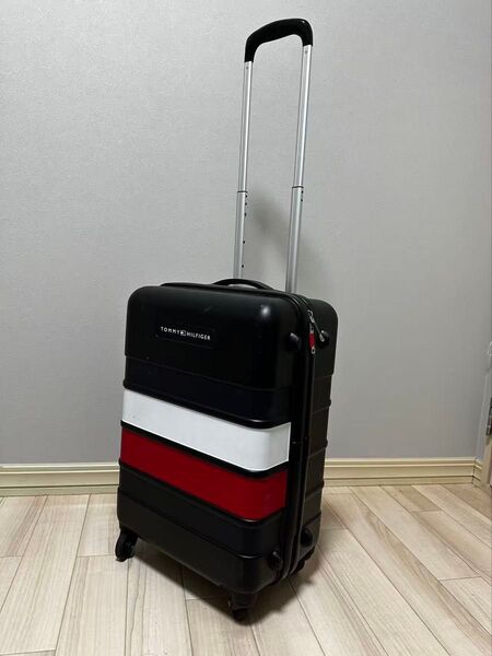 Tommy Hilfiger キャリーケース トミーヒルフィガー 旅行カバン S小型