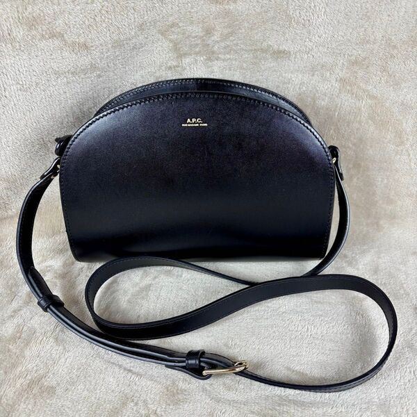 美品 A.P.C アーペーセー ショルダーバッグ ブラック 本革レザー バック