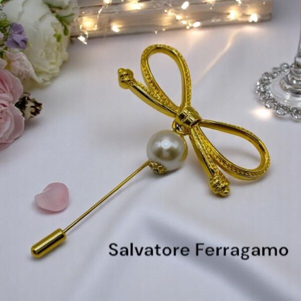 美品【Salvatore Ferragamo 】フェラガモ リボン ピンブローチ アクセサリー ヴィンテージ ブローチ