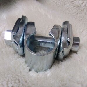 ※※※未使用品※※※自転車 ママチャリ 軽快車 サドルクランプ 金具 アタッチメント ヤグラ 自転車部品