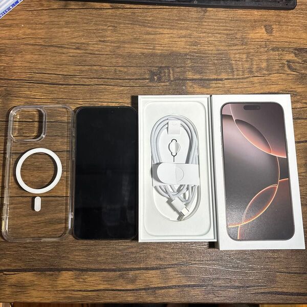 美品 iPhone16 Pro Max 256GB デザートチタニウム