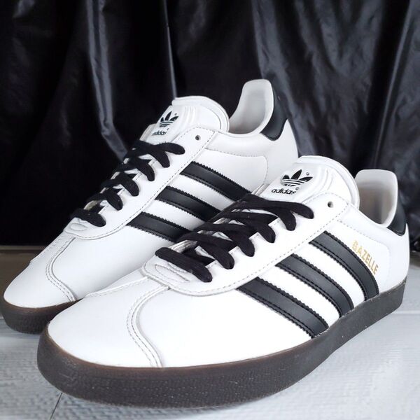 2023年製 adidas GAZELLE ガゼル ガッツレー ホワイト ブラック 白 黒 ガムソール SAMBA サンバ