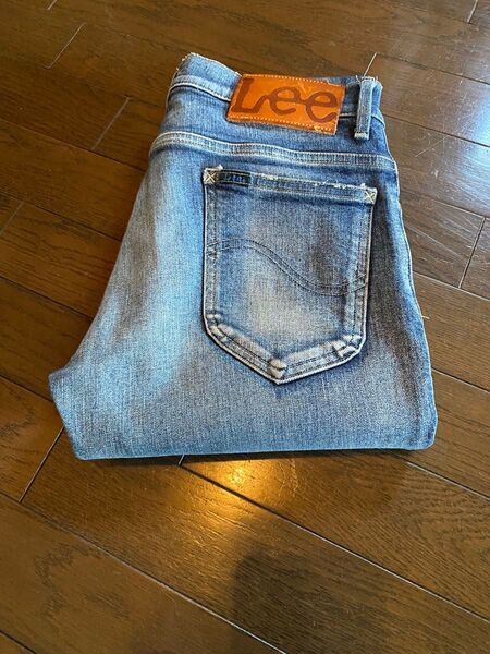 日本製lee ridersデニムジーンズスキニースリムタイトフィットストレッチvintageウォッシュダメージ加工本革製パッチ