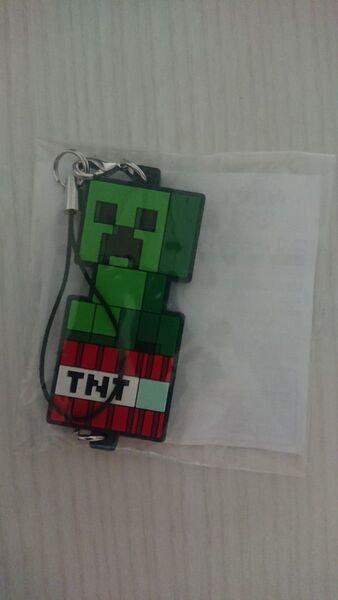 フリューくじ マインクラフト わくわくBOX つながるラバーストラップ クリーパー&TNT