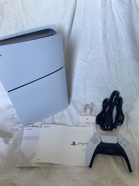 PlayStation5 CFI-2000A01 本体 ディスクドライブ搭載モデル