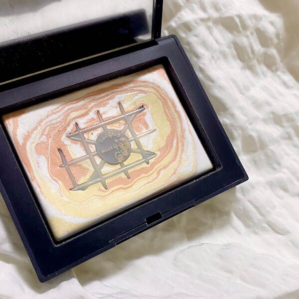 NARS ライトリフレクティングプリズマティックパウダー 数量限定 02555 STAR DUST