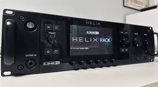 Line 6 Helix Rack
