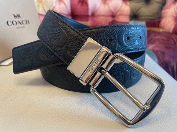 新品コーチCOACHシグネチャーフリーサイズリバーシブルベルトギフト箱付き
