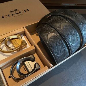 新品COACHコーチシグネチャーフリーサイズリバーシブルベルトギフト箱付き