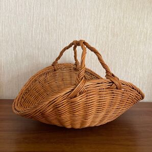 オーバル型のバスケット