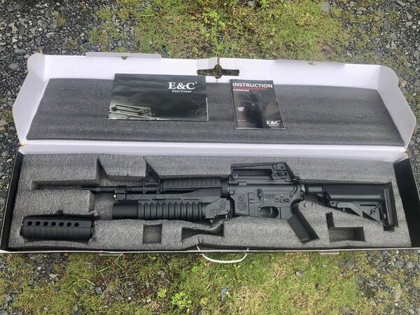 E&C フルメタルスタンダード電動ガン M4A1 withM203
