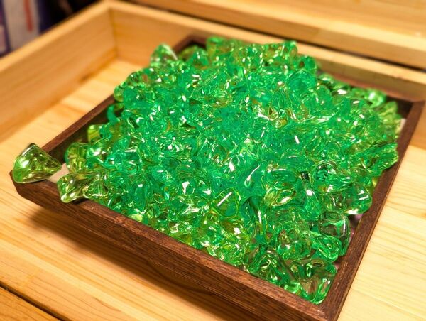 アクリルストーン(緑)(約500g)ラストです。