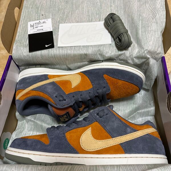 NIKE SB DUNK LOW PRO "LIGHT CARBON AND MONARCH" HF3063-002