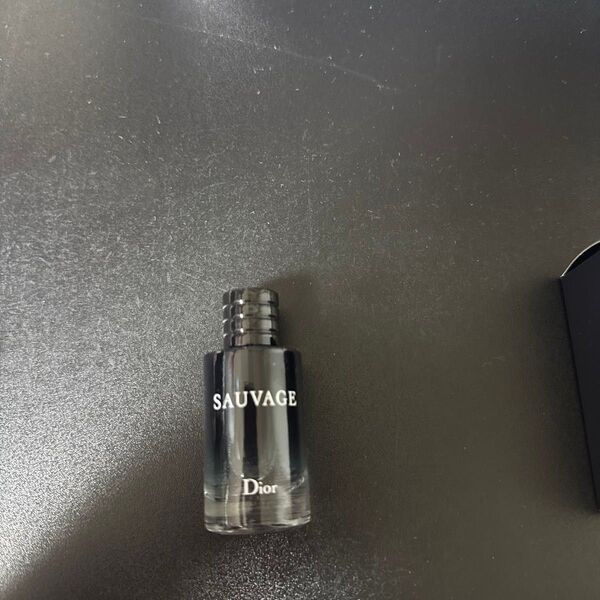 ソヴァージュ オードゥ トワレ 10ml