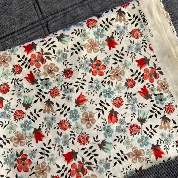 リバティ LIBERTY ニット生地 幅110cm×105cm
