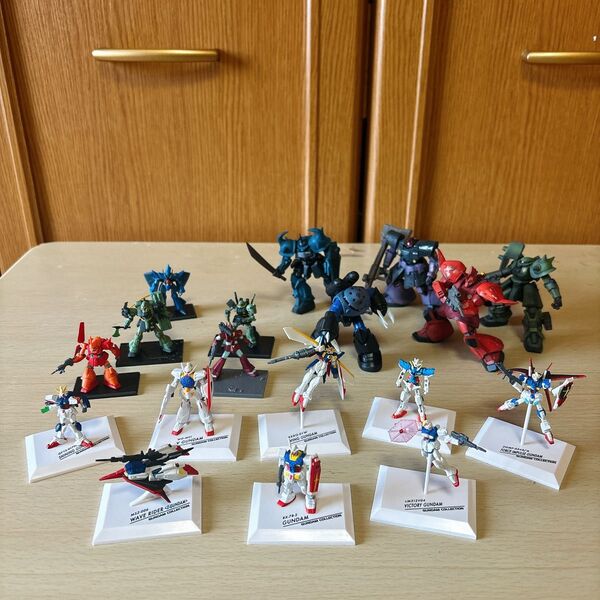 組み立てかたわからないものも含め35体セット ガンダム