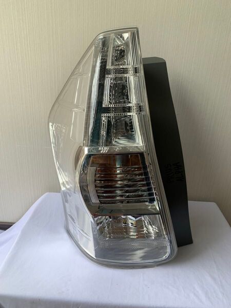 ZVW40 ZVW41プリウスα プリウスアルファ STANLEY 47-46左