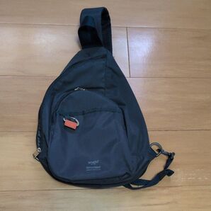 anello ボディバッグ ネイビー