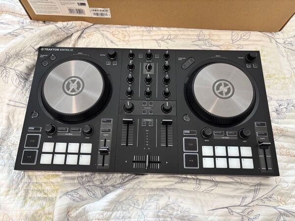 NATIVE INSTRUMENTS TRAKTOR KONTROL S2 MK3