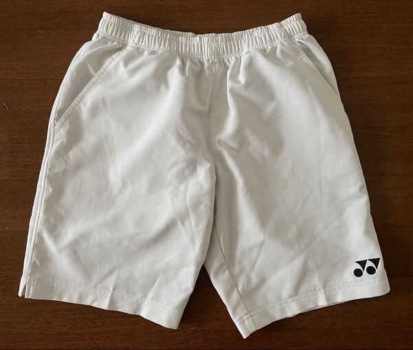 YONEX ホワイト ハーフパンツ
