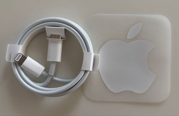 iPhone Lightningケーブル 純正品
