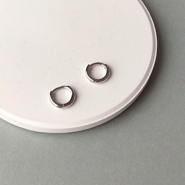【アレルギー対応】極小 ミニフープピアス シルバー 8mm オフィスで使える S925 シンプル 小さなピアス #145