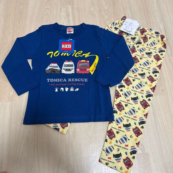 新品トミカ長袖パジャマ上下セット 男の子ロンT生地100cmはたらく車 ルームウェア 上下セット 長袖パジャマ 長ズボン 長袖